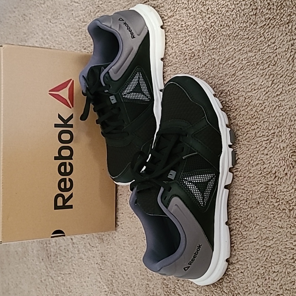 8.5 Black Reebok Yourflex Trainette Sneakers
